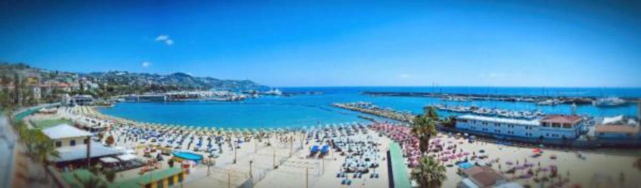 Orchidea - Sanremo Apartments Bagian luar foto